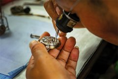 雅克德罗表盘生锈解决技巧大全